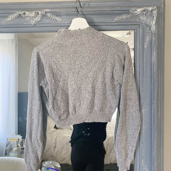 Brandy Melville Zip Up Cropped Knit Long Sleeve Sweater Gray Pullover S - Picture 4 of 9
